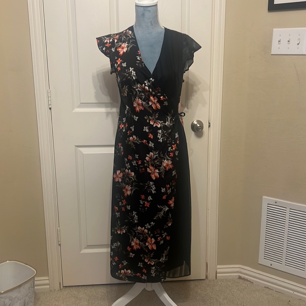 NWT Avec Les Filles black floral satin dress Sz 6